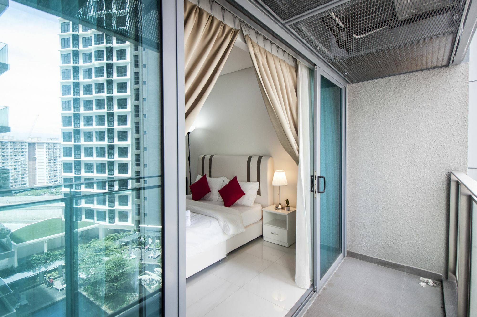 Summer Suites By Plush Kuala Lumpur Exteriör bild