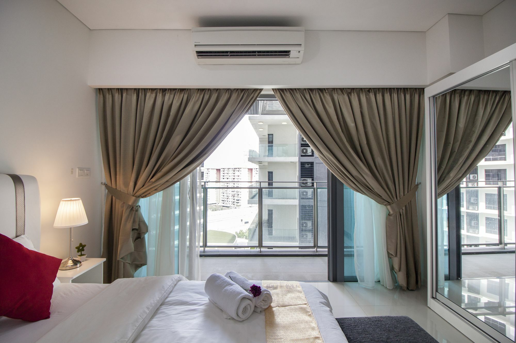Summer Suites By Plush Kuala Lumpur Exteriör bild
